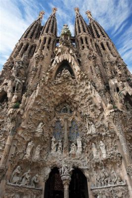  La Sagrada Familia! Bir Rüya Gibi Gotik Mimari ve Detaylara Dair İnanılmaz Oymalar